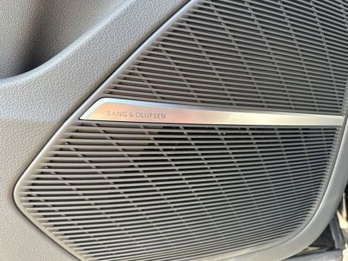 New 2025 Audi RS Q8 performance image 15