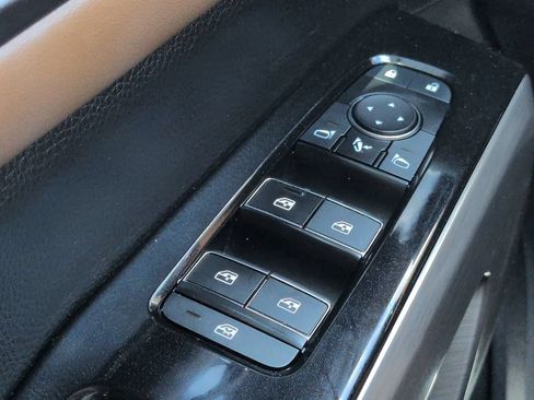 Used 2023 Nissan Pathfinder Platinum AWD/4WD image 25