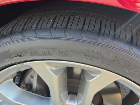 Used 2019 Ford Mustang GT Premium w/ Equipment Group 401A image 10