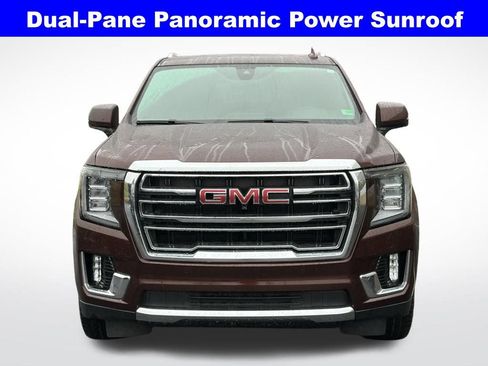 Used 2022 GMC Yukon SLT w/ SLT Premium Package image 11