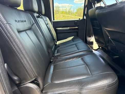 Used 2013 Ford F250 Platinum w/ Platinum Pkg AWD/4WD image 23