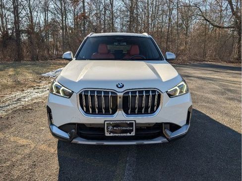 Used 2023 BMW X1 xDrive28i w/ Convenience Package AWD/4WD image 2