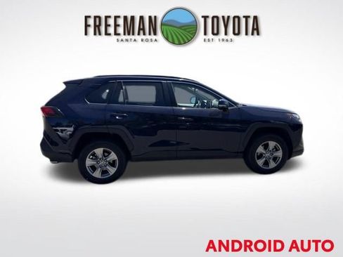 Used 2025 Toyota RAV4 XLE AWD/4WD image 4