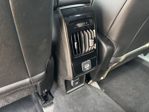 Used 2025 Jeep Compass Latitude AWD/4WD image 21