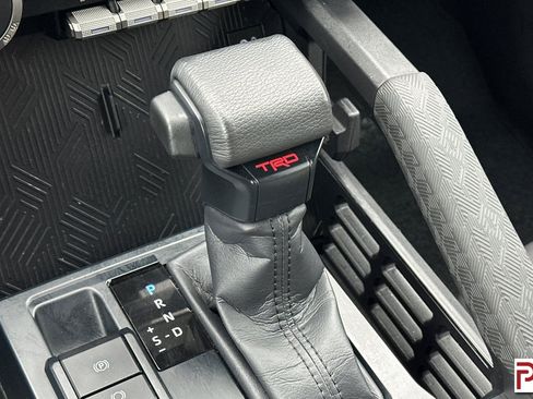 Used 2025 Toyota Tacoma TRD Off-Road image 24