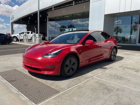 Used 2023 Tesla Model 3 Standard Range image 4