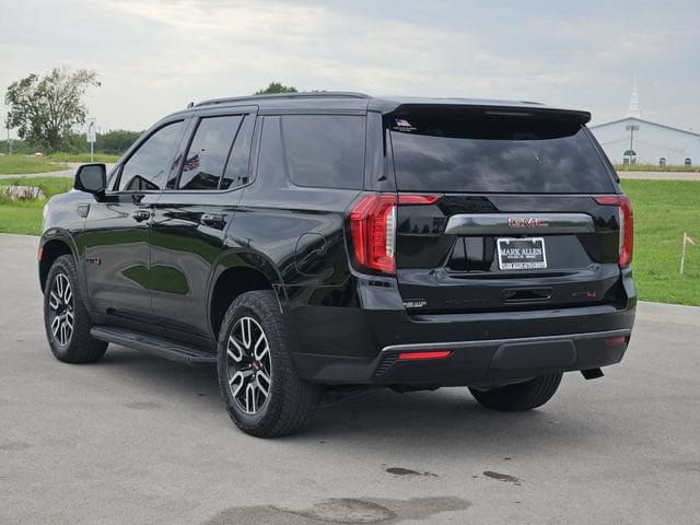 Used 2024 GMC Yukon AT4 w/ Technology Package AWD/4WD image 5