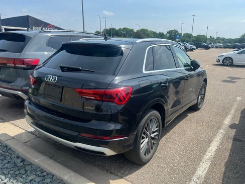 Used 2021 Audi Q3 2.0T Premium w/ Convenience Package AWD/4WD image 3