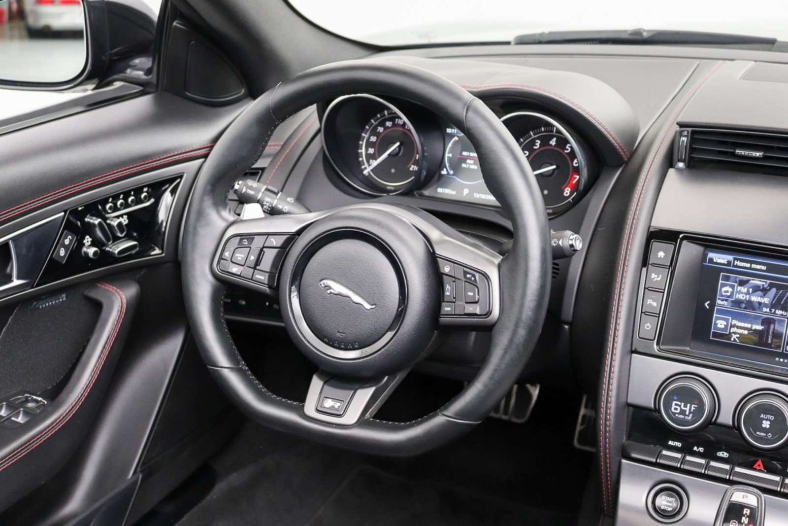 Used 2017 Jaguar F-TYPE R AWD/4WD image 27