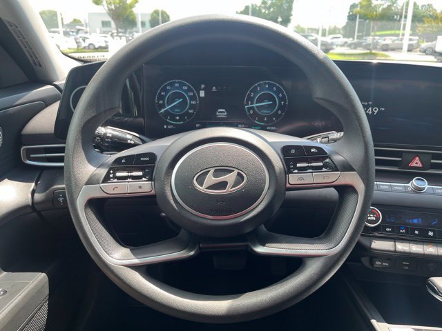 Used 2024 Hyundai Elantra SEL FWD image 18