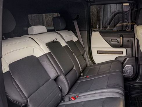 Used 2024 GMC Hummer EV 2X AWD/4WD image 43