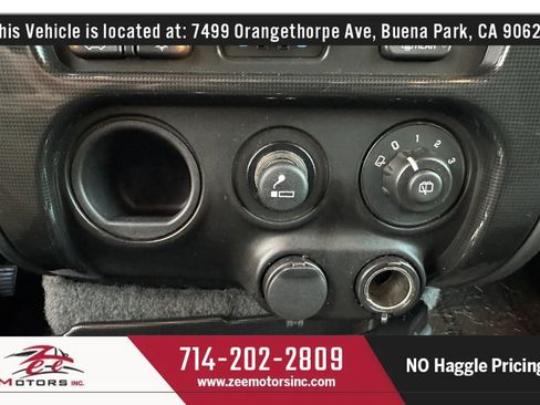 Used 2004 GMC Envoy SLE w/ Preferred Equipment Group RWD image 28
