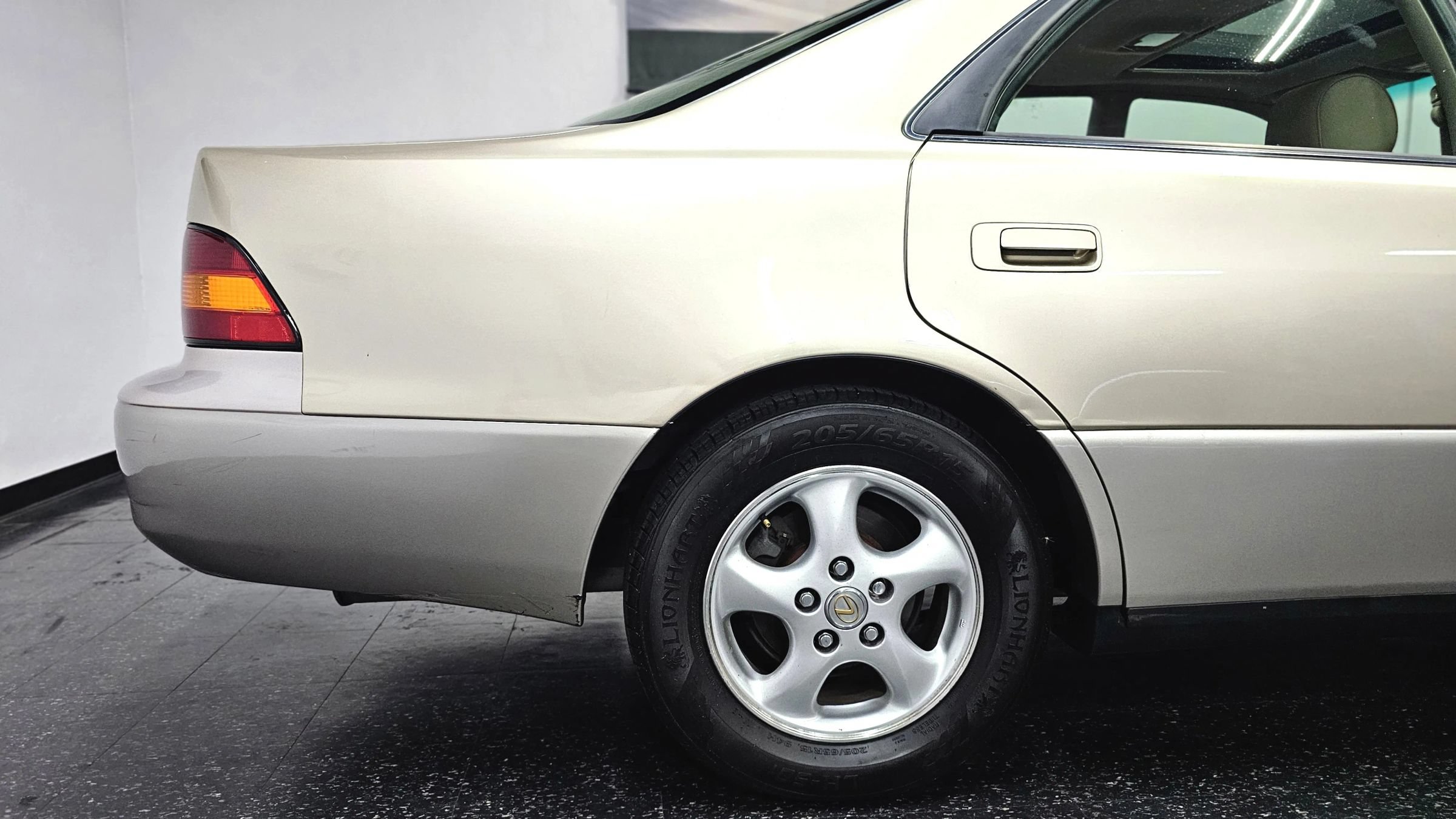Used 1999 Lexus ES 330 FWD image 15