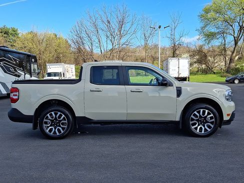 Used 2024 Ford Maverick Lariat w/ 4K Tow Package AWD/4WD image 10