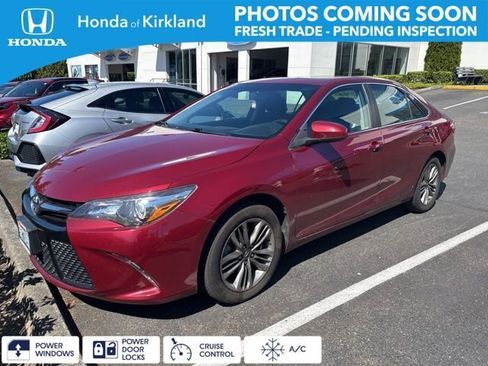 Used 2017 Toyota Camry SE w/ Moonroof Package FWD image 1