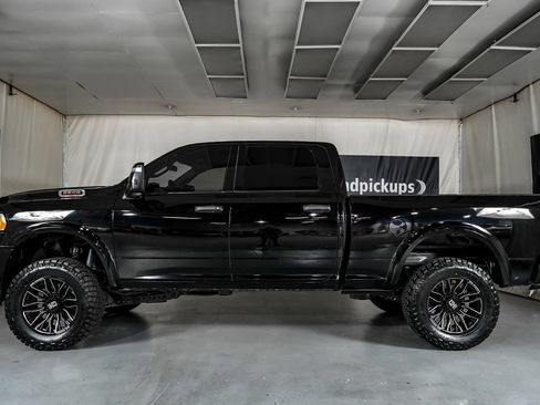 Used 2024 RAM 2500 Tradesman w/ Chrome Appearance Group AWD/4WD image 12