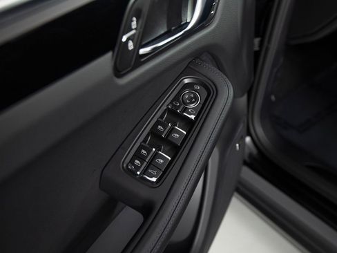 New 2026 Porsche Macan Turbo AWD/4WD image 21