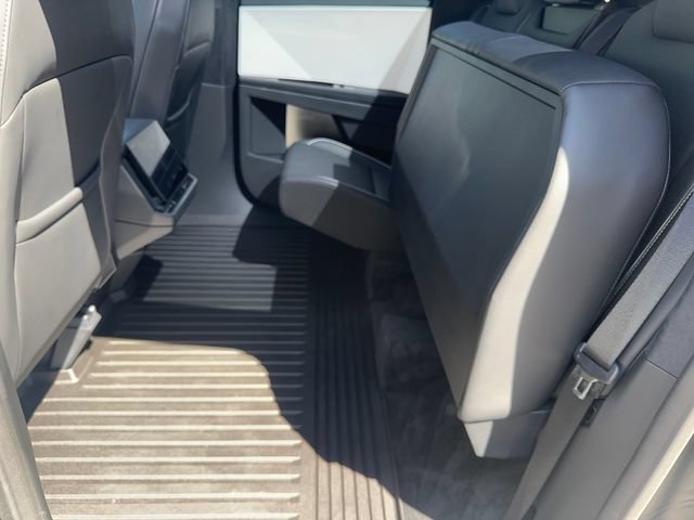 Used 2024 Tesla Cybertruck AWD Crew Cab image 6