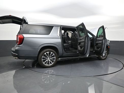 Used 2021 GMC Yukon XL Denali w/ Denali Premium Package RWD image 28