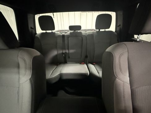 Used 2024 RAM 2500 Big Horn w/ Bed Utility Group image 23