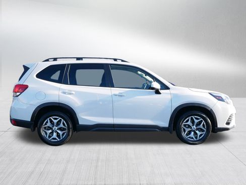 Certified 2023 Subaru Forester Premium image 8