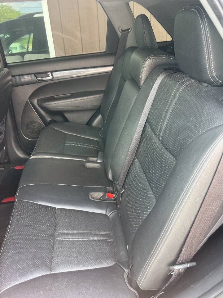 Used 2011 Kia Sorento SX AWD/4WD image 9