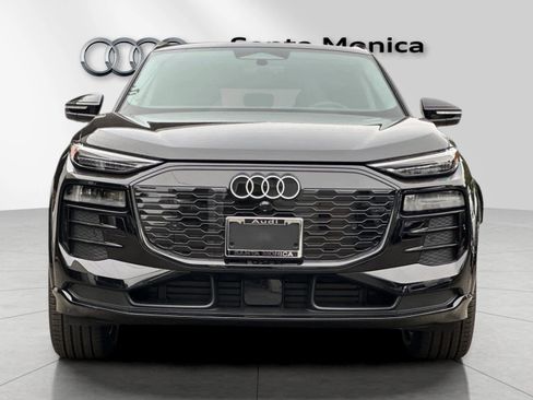 New 2025 Audi Q6 e-tron Premium Plus image 10