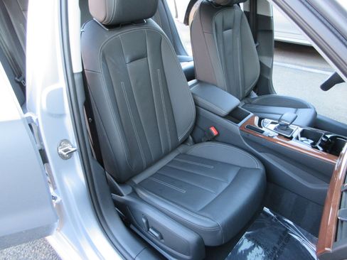 Used 2024 Audi A4 2.0T Premium image 23