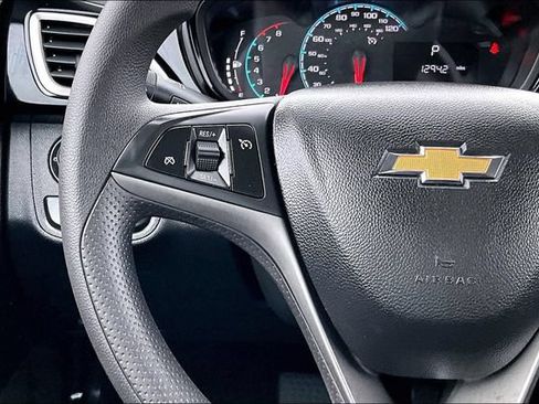 Used 2022 Chevrolet Spark LT FWD image 10