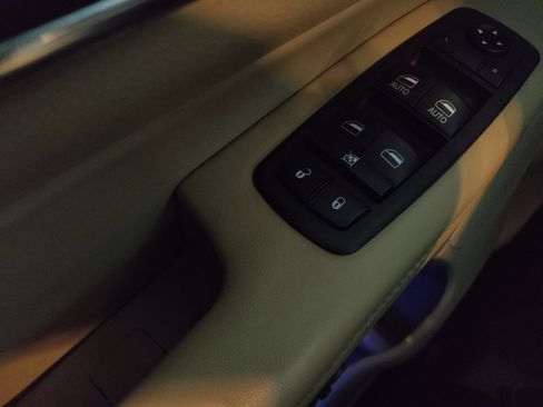 Used 2020 Jeep Grand Cherokee Limited w/ Luxury Group II image 27