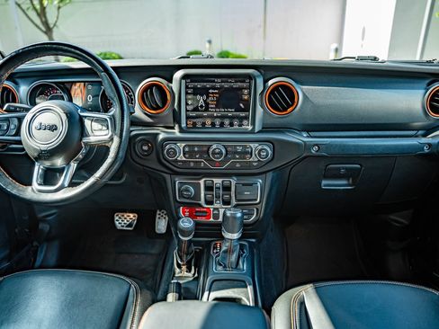 Used 2021 Jeep Gladiator Mojave AWD/4WD image 32