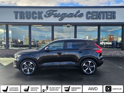 Used 2021 Volvo XC40 T5 Momentum w/ Premium Package