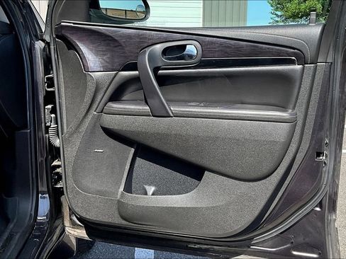 Used 2017 Buick Enclave Leather w/ Trailering Package, 4500 LBS. AWD/4WD image 19
