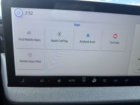 New 2025 Ford Maverick XLT w/ XLT Luxury Package FWD image 27