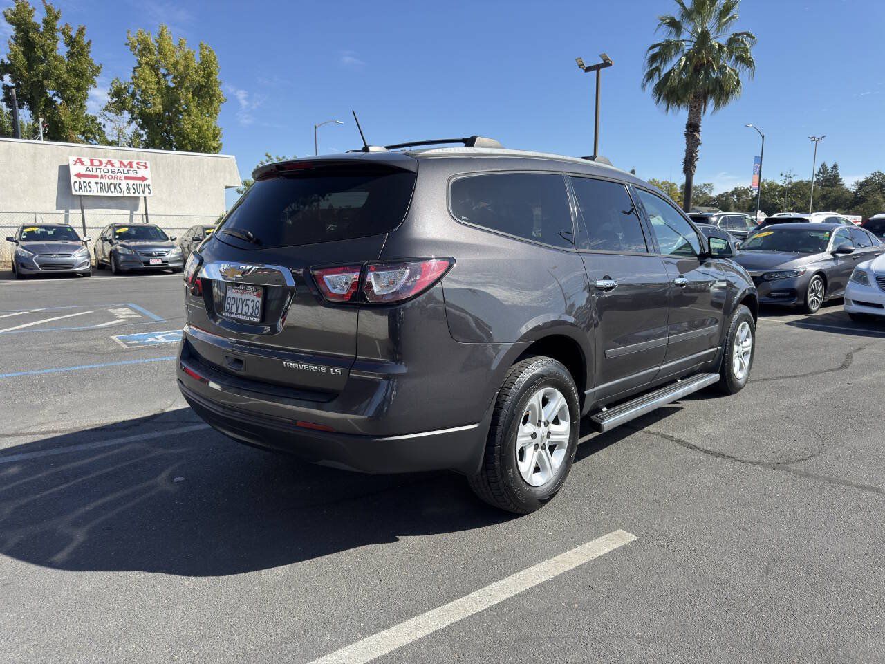 Used 2016 Chevrolet Traverse LS w/ LPO, 'HIT The Road' Package FWD image 3