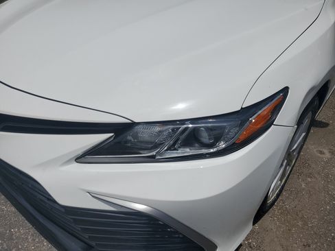 Certified 2022 Toyota Camry LE FWD image 11