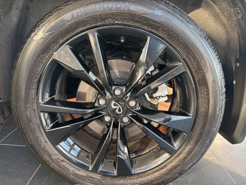 Certified 2025 INFINITI QX60 Luxe w/ Black Edition image 9