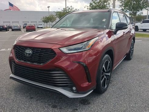 Used 2022 Toyota Highlander XSE image 8