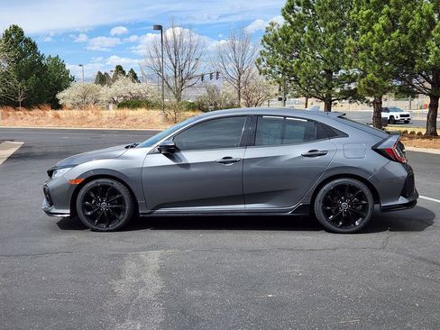 Used 2017 Honda Civic Sport image 2