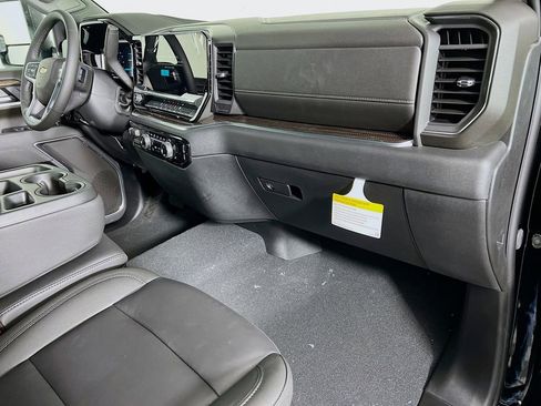 New 2026 Chevrolet Silverado 2500 LT w/ Leather Package AWD/4WD image 28