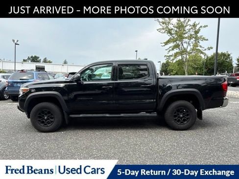 Used 2023 Toyota Tacoma SR5 w/ SX Package AWD/4WD image 4