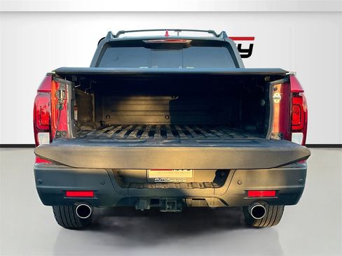 Used 2025 Honda Ridgeline Black Edition image 27