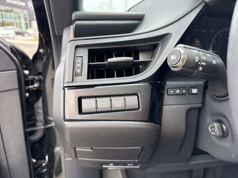 Used 2022 Lexus ES 350 Ultra Luxury image 31