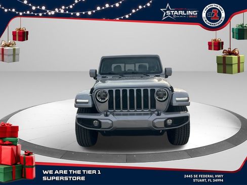 Used 2021 Jeep Gladiator Overland image 1