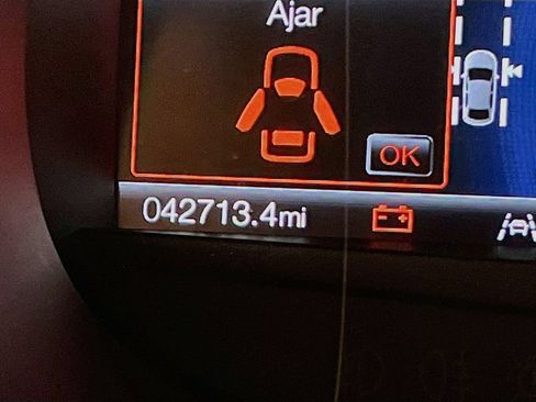 Used 2023 Ford Edge SEL AWD/4WD image 12