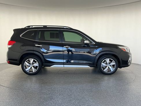 Used 2019 Subaru Forester Touring AWD/4WD image 2