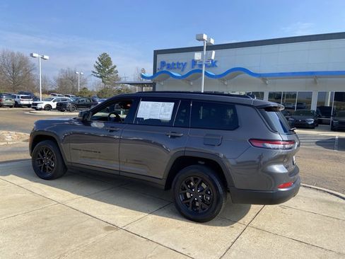 Used 2024 Jeep Grand Cherokee L Laredo image 7