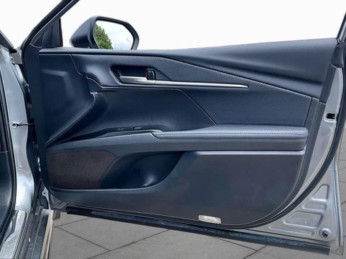 Used 2025 Toyota Camry XSE FWD image 22