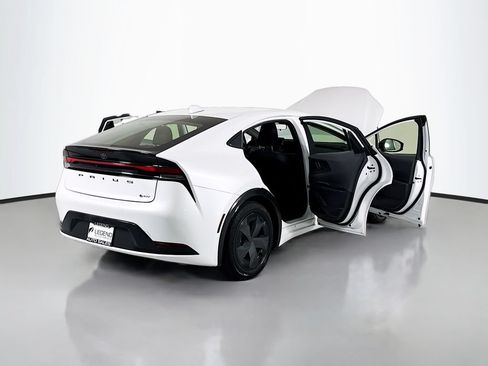 Used 2023 Toyota Prius LE FWD image 19
