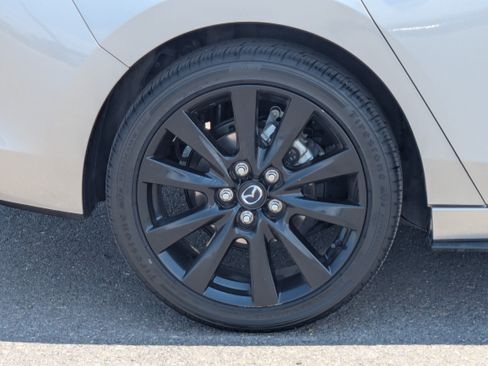 Used 2024 MAZDA MAZDA3 s FWD image 9